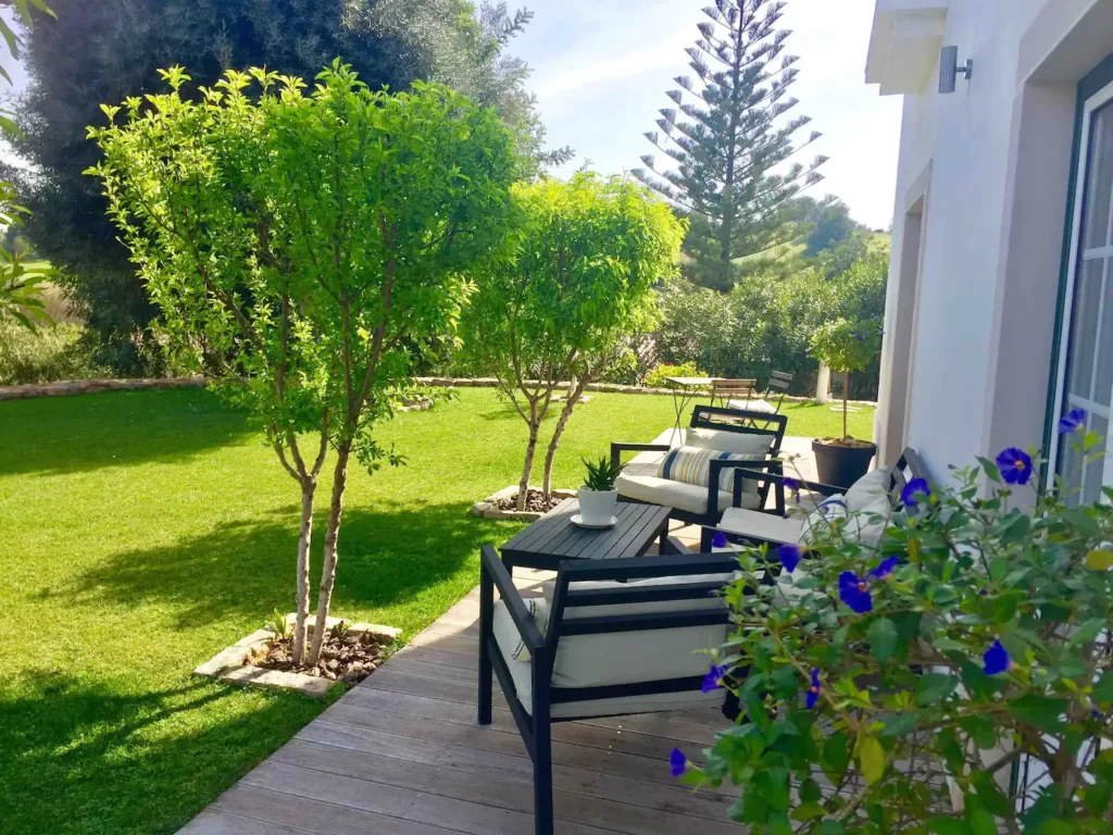 274559bf-4939-40db-8748-432a53a84e28